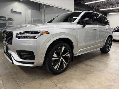 2022 Volvo XC90 Recharge Plug-In Hybrid T8 R-Design 7 Passenger