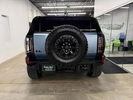 Neptune Blue Matte 2024 GMC HUMMER EV SUV 3X