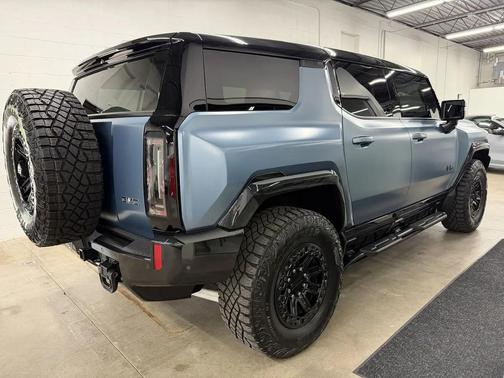 Neptune Blue Matte 2024 GMC HUMMER EV SUV 3X