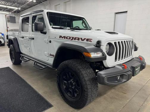 Bright White Clearcoat 2021 Jeep Gladiator Mojave 4x4