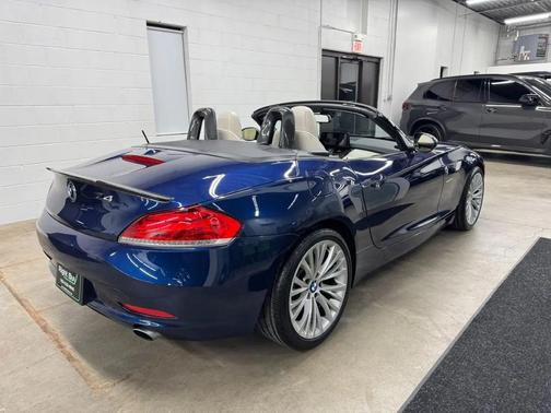 Deep Sea Blue Metallic 2009 BMW Z4 sDrive35i