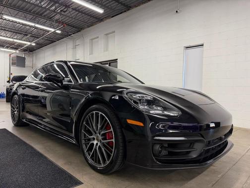 2022 Porsche Panamera 4S Executive