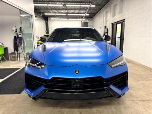2023 Lamborghini Urus S