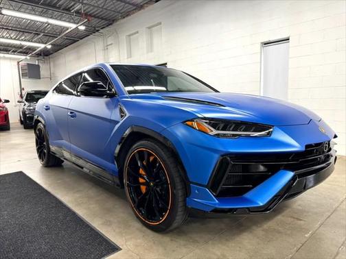 2023 Lamborghini Urus S