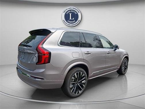2026 Volvo XC90 B6 Plus 7-Seater