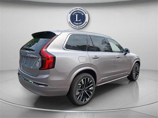 2026 Volvo XC90 B6 Plus 7-Seater