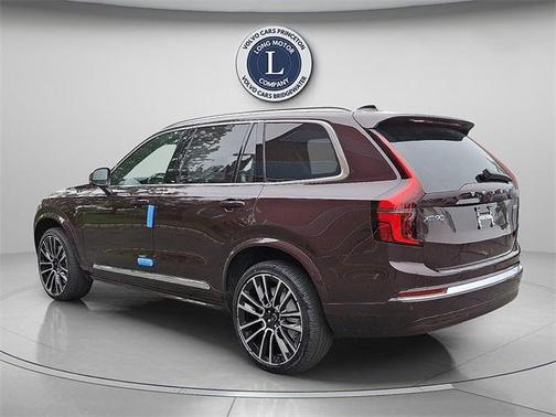 2025 Volvo XC90 B5 Plus 6-Seater