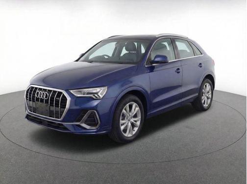 2021 Audi Q3 45 S line Premium