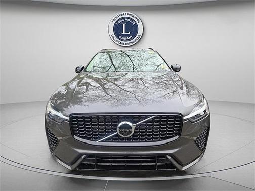 2024 Volvo XC60 Recharge Plug-In Hybrid T8 Plus Dark Theme