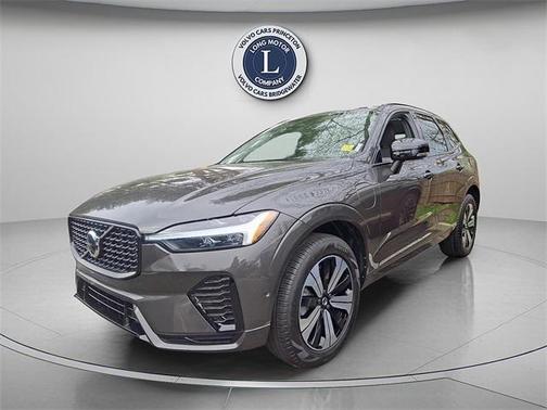 2024 Volvo XC60 Recharge Plug-In Hybrid T8 Plus Dark Theme