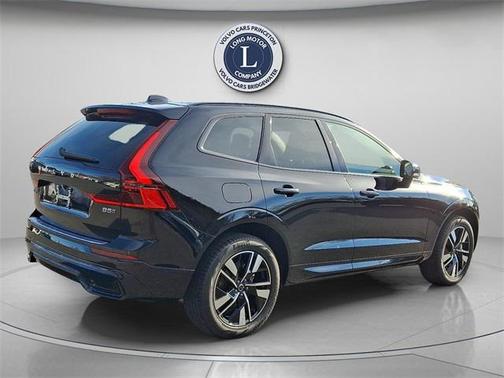 2026 Volvo XC60 B5 Plus