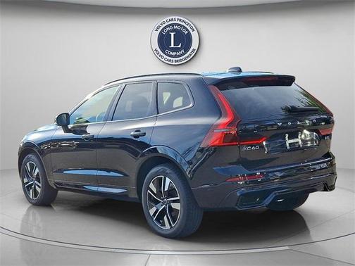 2026 Volvo XC60 B5 Plus