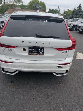 Crystal 2025 Volvo XC60 B5 Plus