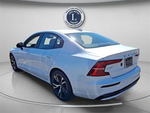 2025 Volvo S60 B5 Core