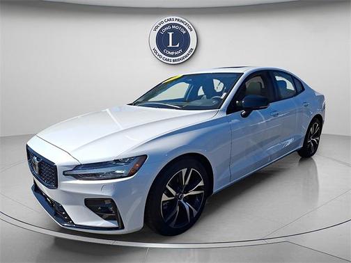 2025 Volvo S60 B5 Core