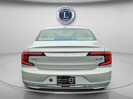 2022 Volvo S90 B6 Inscription