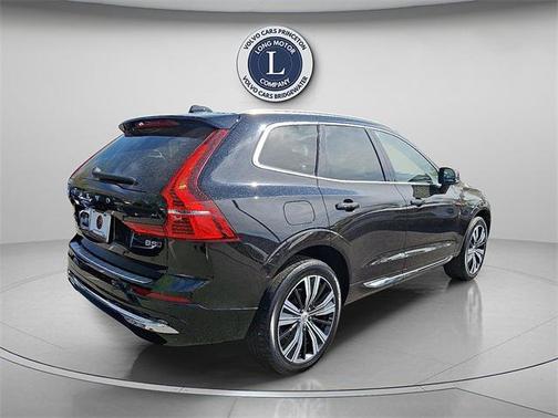 2022 Volvo XC60 B5 Inscription