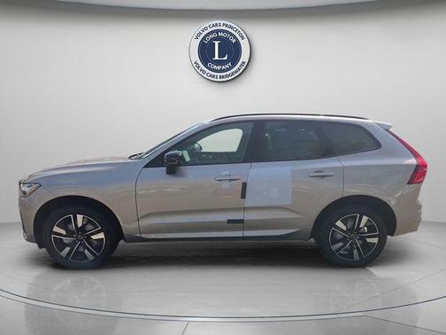 Bright 2026 Volvo XC60 B5 Plus