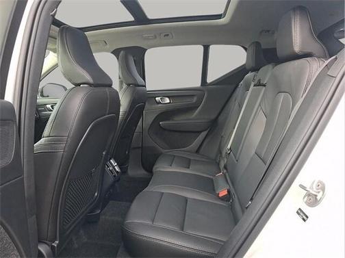 2026 Volvo XC40 B5 Plus