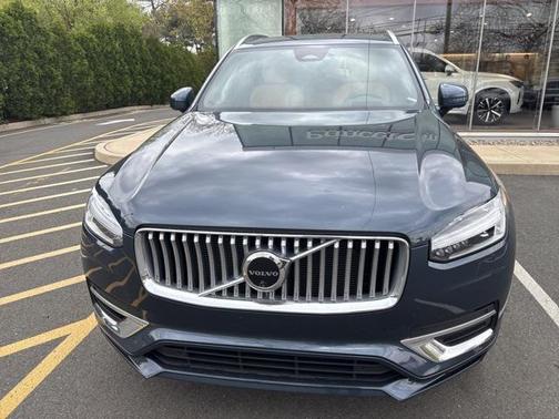 2024 Volvo XC90 Recharge Plug-In Hybrid T8 Ultimate Bright Theme 7-Seater