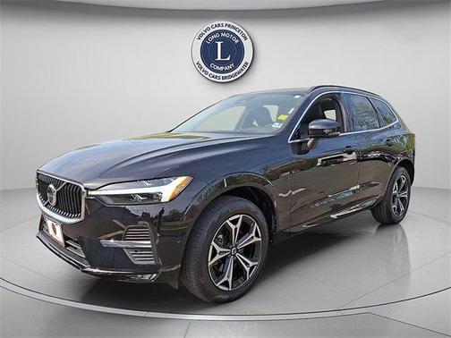 2022 Volvo XC60 B5 Momentum
