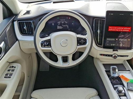 2026 Volvo XC60 Plug-In Hybrid T8 Ultra