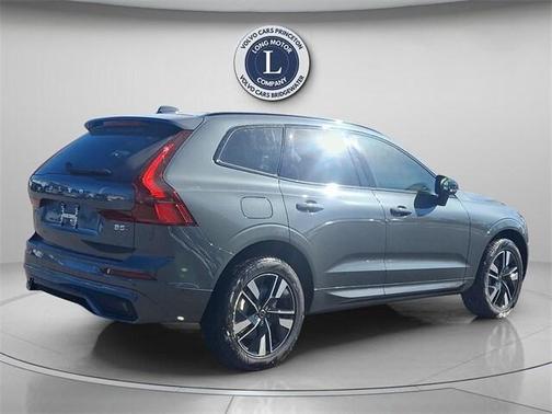 2026 Volvo XC60 B5 Plus