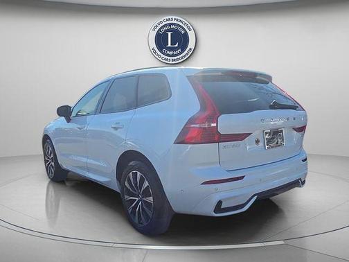 2025 Volvo XC60 B5 Plus