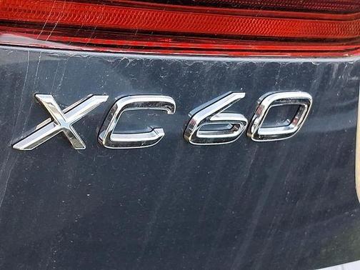 Denim Blue Metallic 2026 Volvo XC60 B5 Plus