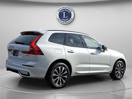 2025 Volvo XC60 B5 Core