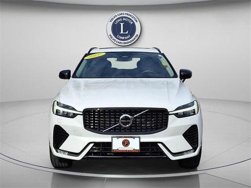 2025 Volvo XC60 B5 Core