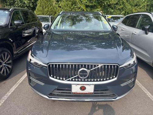 2022 Volvo XC60 B5 Inscription