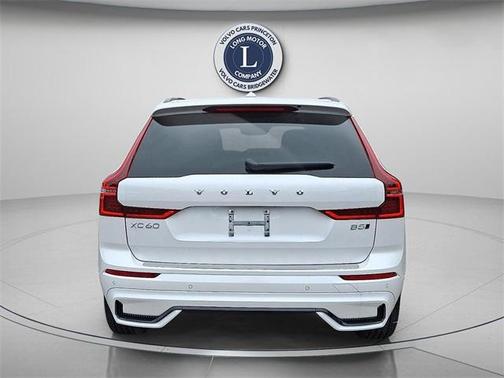 2026 Volvo XC60 B5 Plus