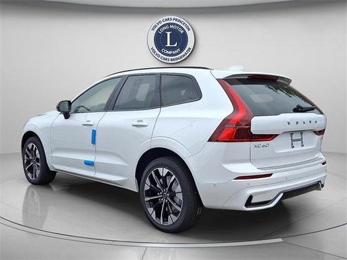 2026 Volvo XC60 B5 Plus
