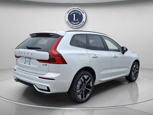 2026 Volvo XC60 B5 Plus