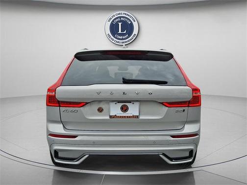 2025 Volvo XC60 B5 Plus