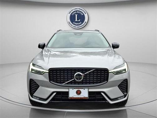 2025 Volvo XC60 B5 Plus