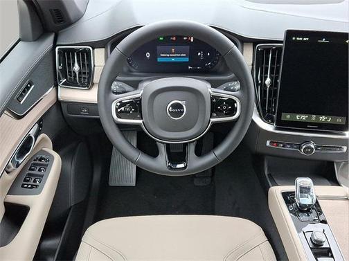 2026 Volvo XC90 B6 Plus 6-Seater