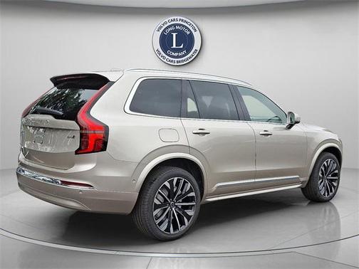 2026 Volvo XC90 B6 Plus 6-Seater