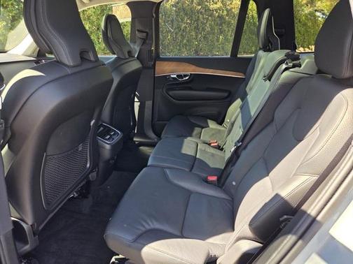 2025 Volvo XC90 B6 Plus 7-Seater