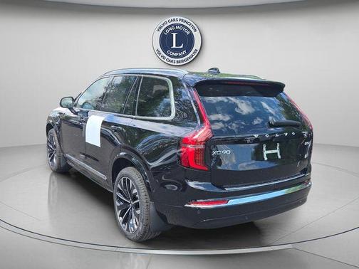 Onyx Black Metallic 2026 Volvo XC90 B5 Plus 7-Seater