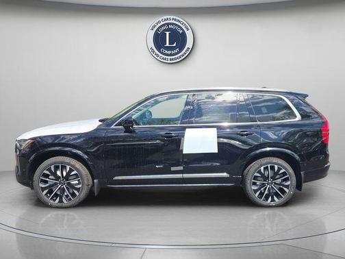 Onyx Black Metallic 2026 Volvo XC90 B5 Plus 7-Seater