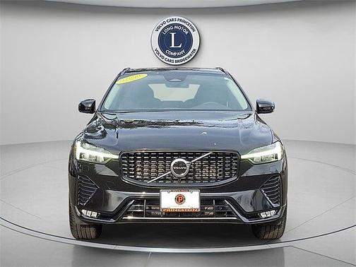 2025 Volvo XC60 Core