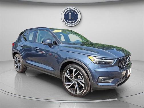 2022 Volvo XC40 T5 R-Design