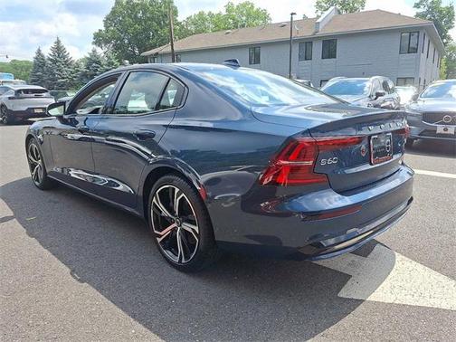 2024 Volvo S60 B5 Core Dark Theme