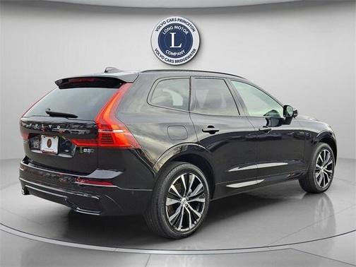 2025 Volvo XC60 B5 Plus