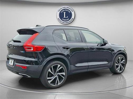 2019 Volvo XC40 T5 R-Design