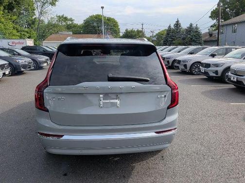 4DR 2025 Volvo XC90 B5 Plus