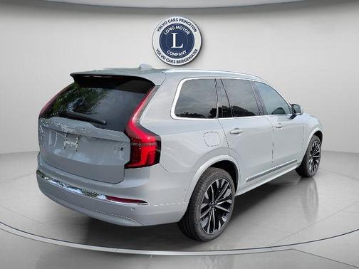 4DR 2025 Volvo XC90 B5 Plus