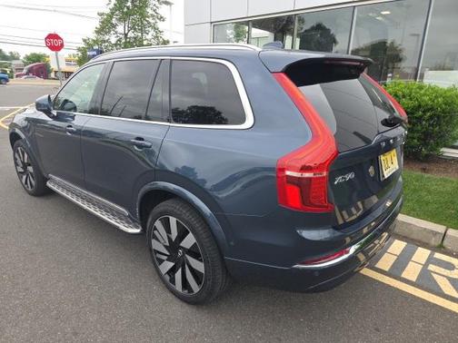 2024 Volvo XC90 Recharge Plug-In Hybrid T8 Ultimate 6-Seater